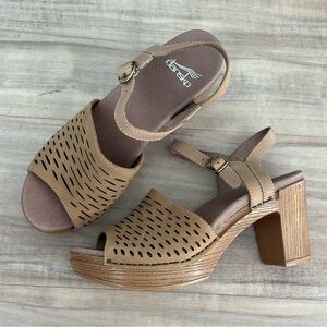 New-Dansko Denita platform Milled Sandals in Tan Nubuck -38 7.5 US